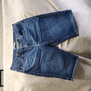 Women's Bermuda shorts by Levi Strauss & Co. Blue, size 31.